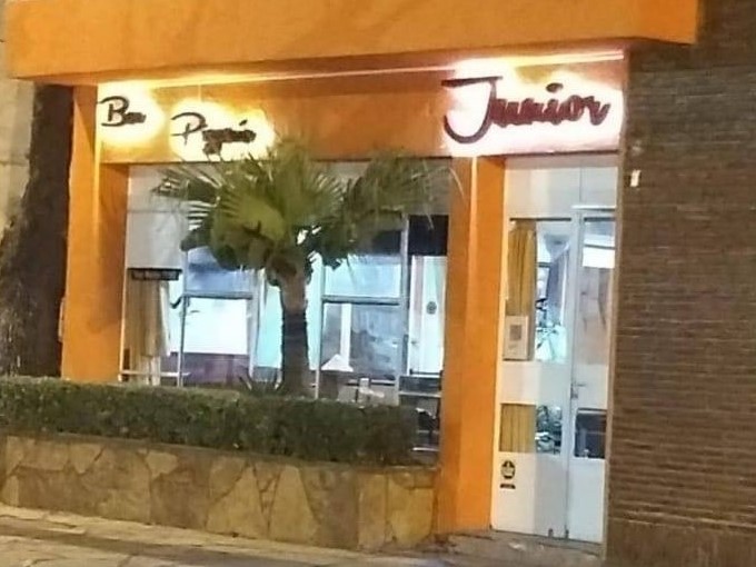 Junior Café Bar
